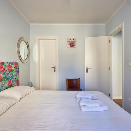 Elegant Riverview Apartment In Historical Lisboa Exterior foto