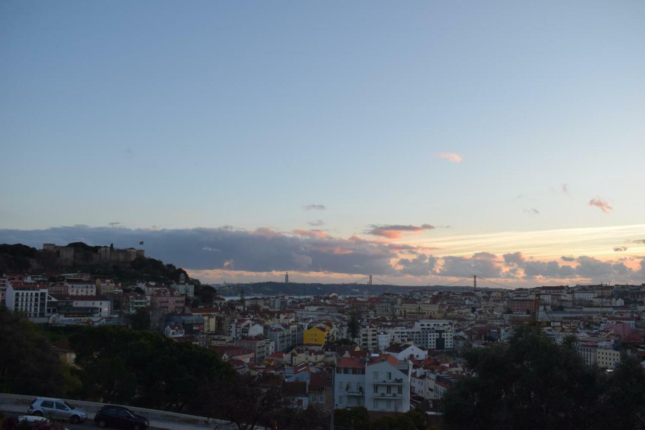 Elegant Riverview Apartment In Historical Lisboa Exterior foto