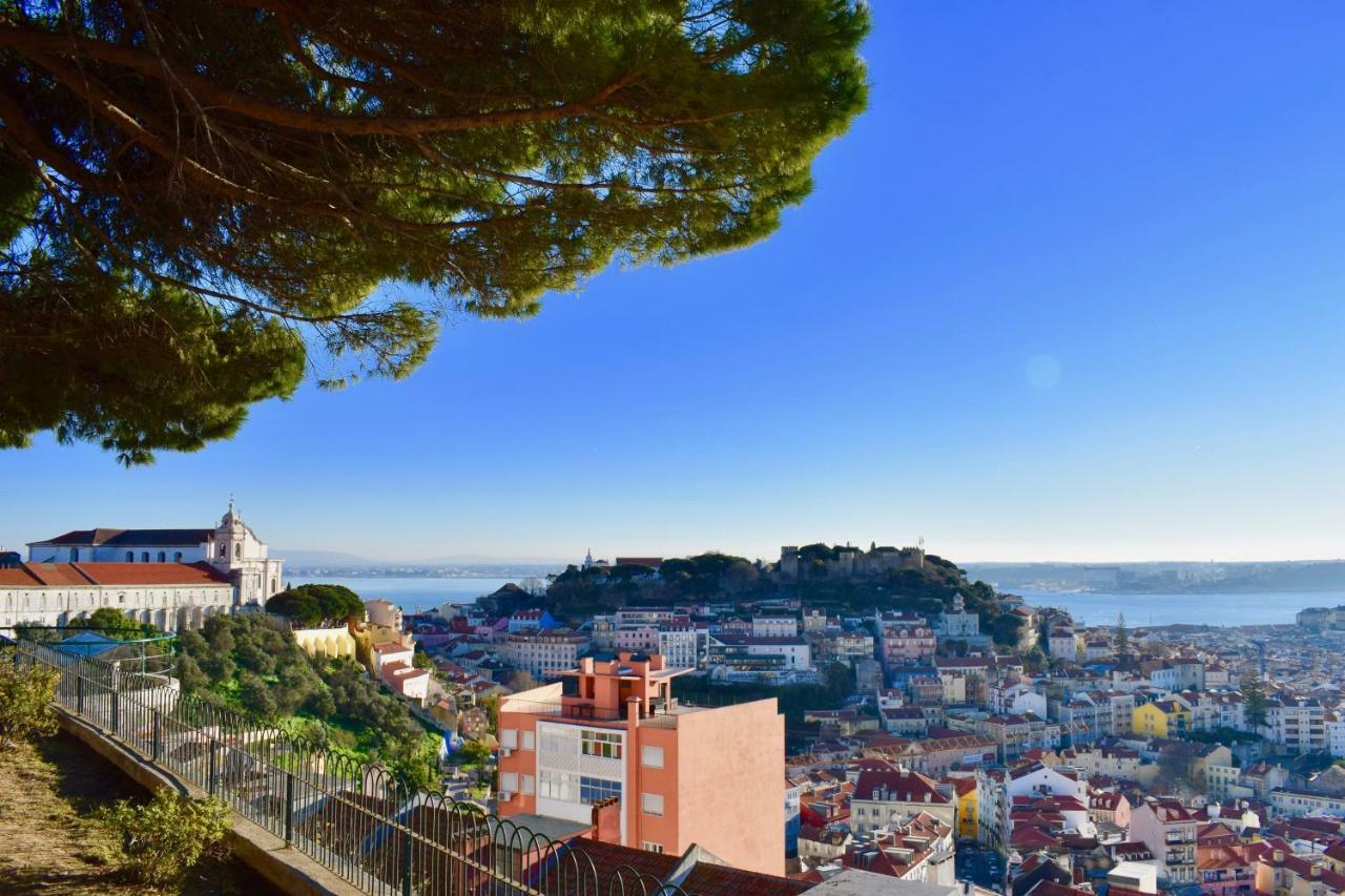Elegant Riverview Apartment In Historical Lisboa Exterior foto