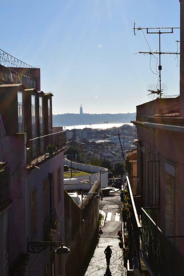 Elegant Riverview Apartment In Historical Lisboa Exterior foto