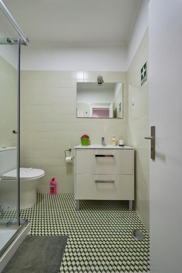 Elegant Riverview Apartment In Historical Lisboa Exterior foto