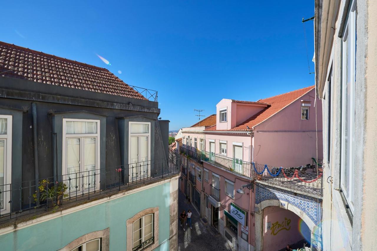 Elegant Riverview Apartment In Historical Lisboa Exterior foto